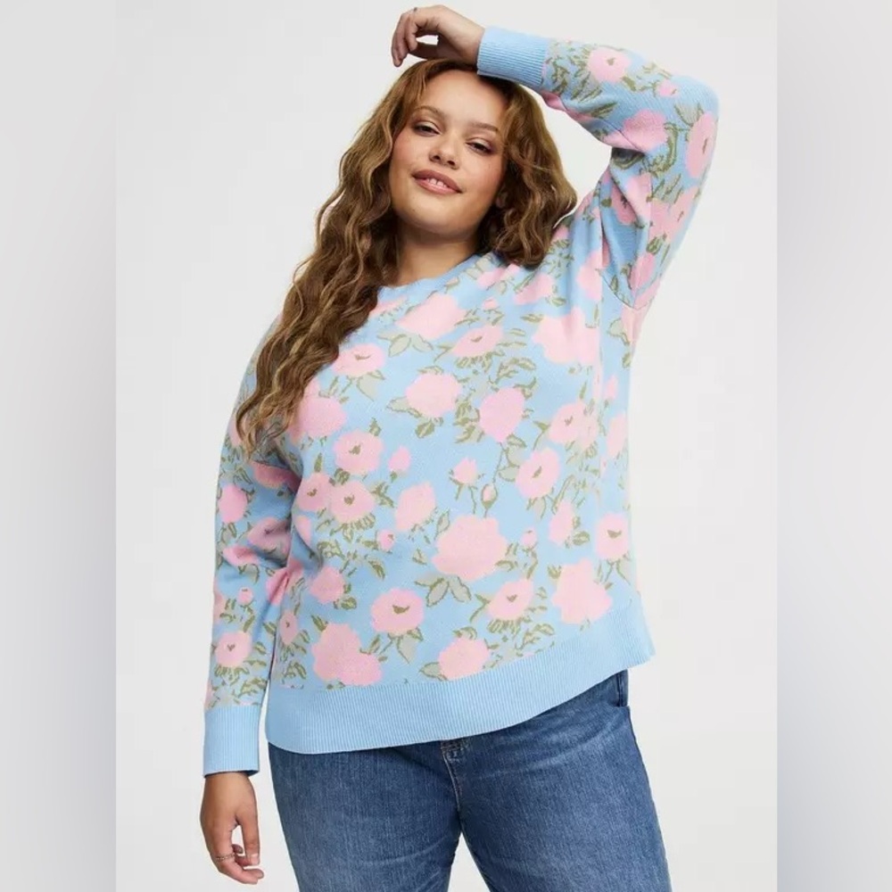 NWT Torrid Blue and Pink Floral Crew Neck Pullover Sweater, Size 2x